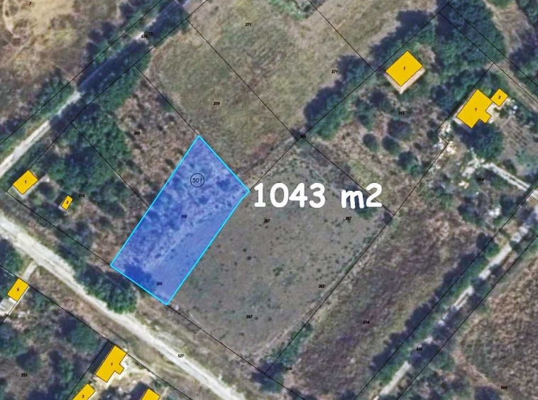 Парцел в с. Караманите, Област Варна - 3900 кв.м за 1 €/кв.м - Снимка #1