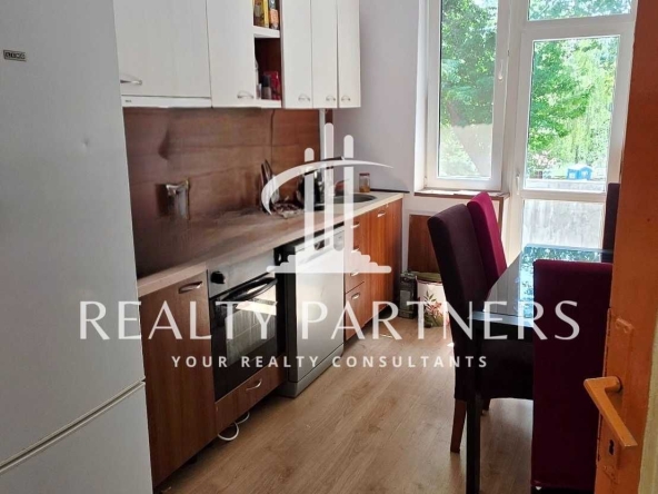 Дава се под наем Двустаен апартамент в Перник, Изток - 60 кв.м за 255 € - Снимка #1