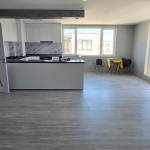 Тристаен апартамент в Пазарджик, Промишлена зона - 116 кв.м за 726 €/кв.м - Снимка #1