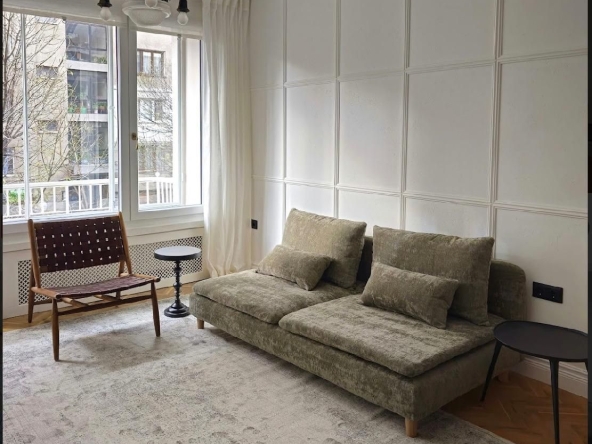 Дава се под наем Тристаен апартамент в София, Център - 72 кв.м за 1000 € - Снимка #1