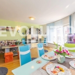 Дава се под наем Четиристаен апартамент в Варна, Общината - 130 кв.м за 1500 € - Снимка #1