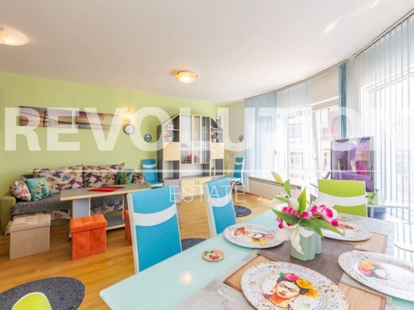 Дава се под наем Четиристаен апартамент в Варна, Общината - 130 кв.м за 1500 € - Снимка #1