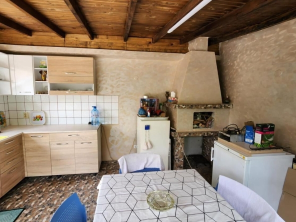 Дава се под наем Къща в Пловдив, Кършияка - 65 кв.м за 521.22 € - Снимка #1