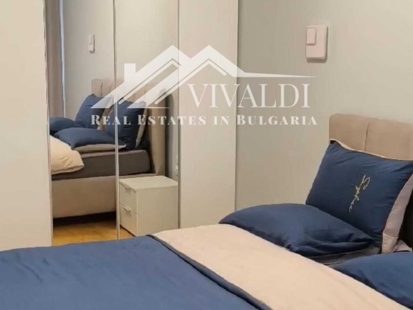 Тристаен апартамент в Варна, Бриз - 125 кв.м за 1469 €/кв.м - Снимка #1