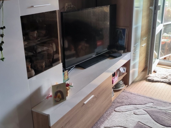 Етаж от къща в Перник, Клепало - 80 кв.м за 778 €/кв.м - Снимка #1