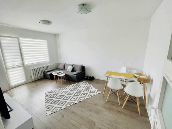 Дава се под наем Двустаен апартамент в София, Младост 1 - 49 кв.м за 611.49 € - Снимка #1