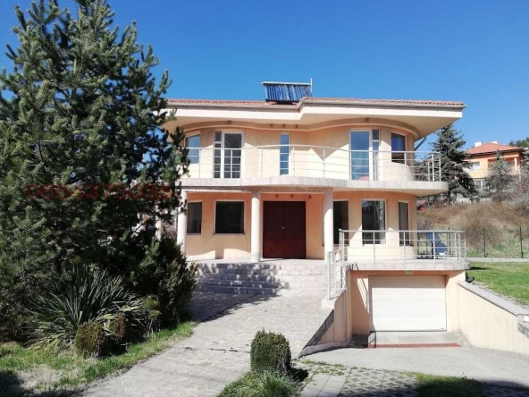 Къща в Перник, Мошино - 303 кв.м за 1815 €/кв.м - Снимка #1