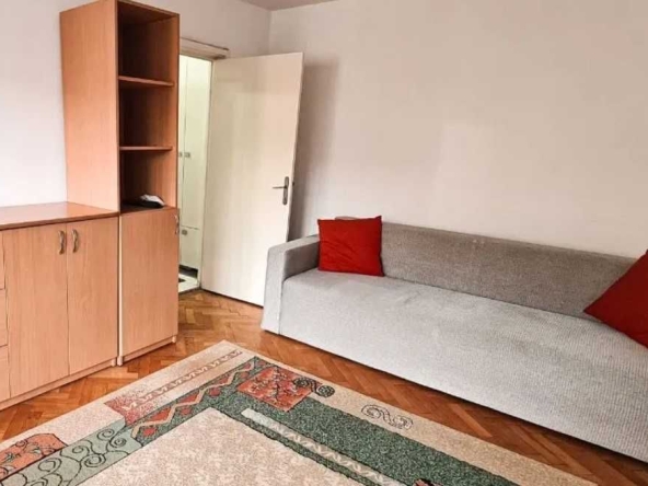 Дава се под наем Двустаен апартамент в Пловдив, Гагарин - 64 кв.м за 224.4 € - Снимка #1