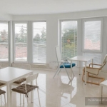 Дава се под наем Къща в к.к. Св.Св. Константин и Елена - 300 кв.м за 1196.97 € - Снимка #1