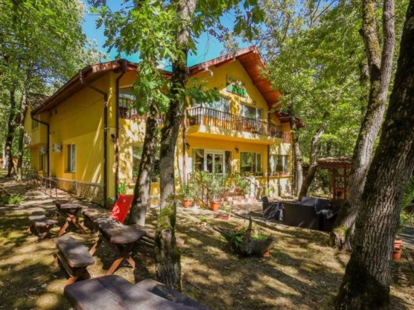 Къща в Средец - 528 кв.м за 919 €/кв.м - Снимка #1
