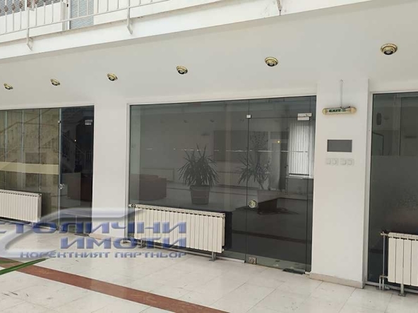 Дава се под наем Офис в София, Център - 45 кв.м за 306 € - Снимка #1