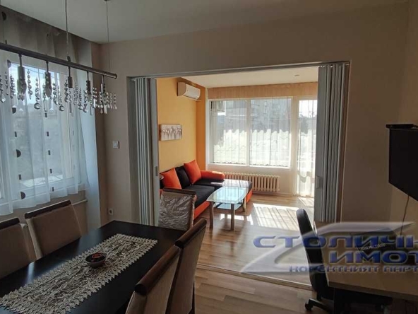 Дава се под наем Тристаен апартамент в София, Център - 79 кв.м за 648.21 € - Снимка #1