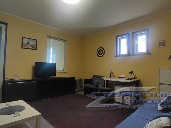 Дава се под наем Двустаен апартамент в София, Център - 70 кв.м за 408 € - Снимка #1