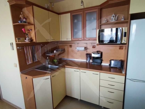 Дава се под наем Двустаен апартамент в Варна, Окръжна болница - 50 кв.м за 448.8 € - Снимка #1