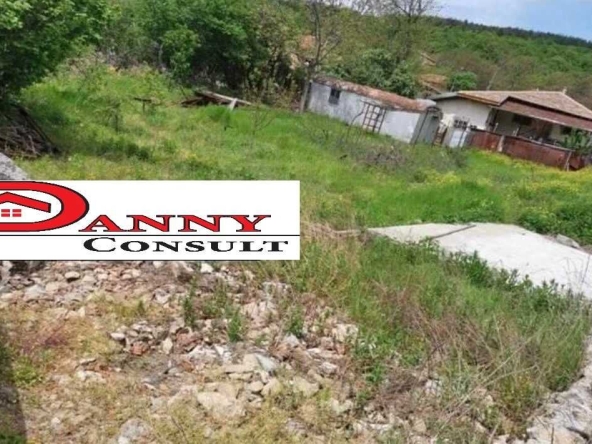 Парцел в Велико Търново, Акация - 600 кв.м за 27 €/кв.м - Снимка #1