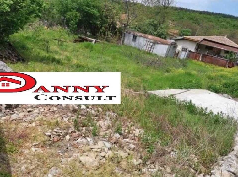 Парцел в Велико Търново, Акация - 600 кв.м за 27 €/кв.м - Снимка #1