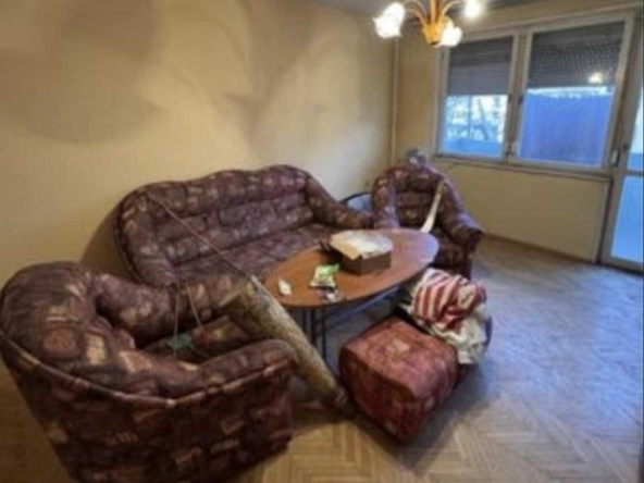 Двустаен апартамент в Плевен, 9-ти квартал - 60 кв.м за 2167 €/кв.м - Снимка #1