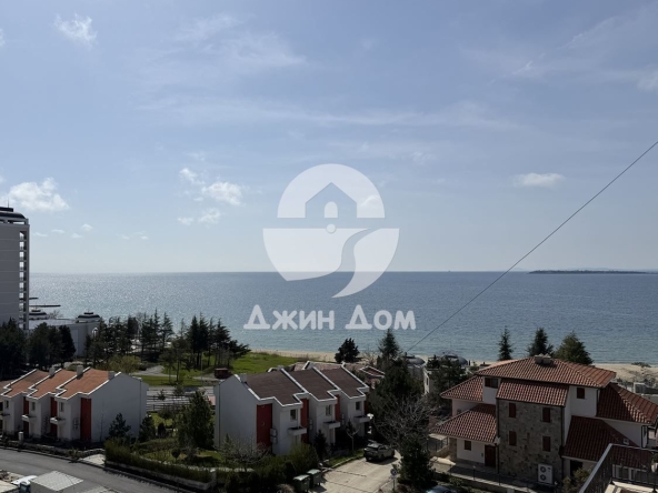 Двустаен апартамент в к.к. Слънчев бряг - 65 кв.м за 1752 €/кв.м - Снимка #1