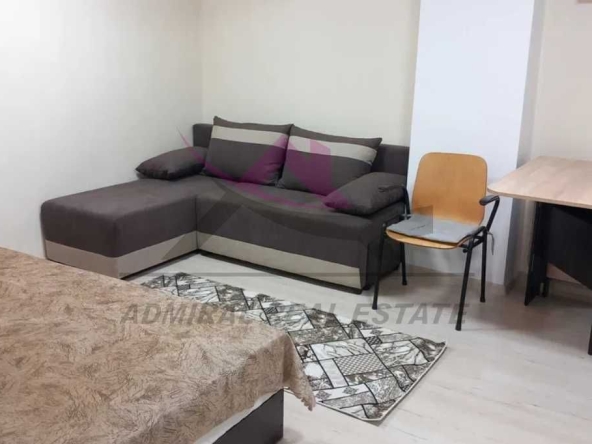 Дава се под наем Едностаен апартамент в Варна, Победа - 36 кв.м за 388.62 € - Снимка #1