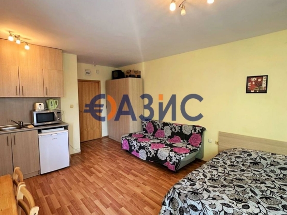 Едностаен апартамент в к.к. Слънчев бряг - 49 кв.м за 1143 €/кв.м - Снимка #1