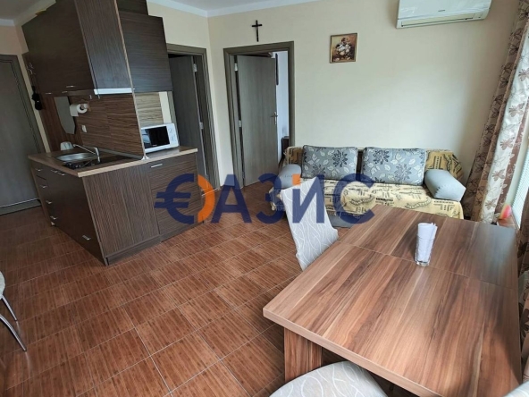 Двустаен апартамент в к.к. Слънчев бряг - 54 кв.м за 1241 €/кв.м - Снимка #1
