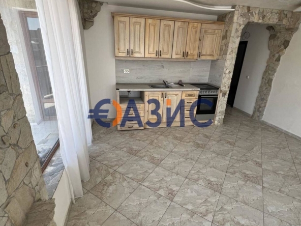 Двустаен апартамент в к.к. Слънчев бряг - 69 кв.м за 1290 €/кв.м - Снимка #1