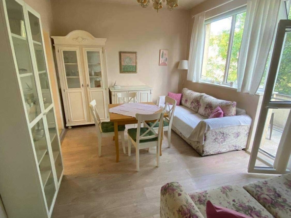 Дава се под наем Тристаен апартамент в Пловдив, Център - 77 кв.м за 510 € - Снимка #1