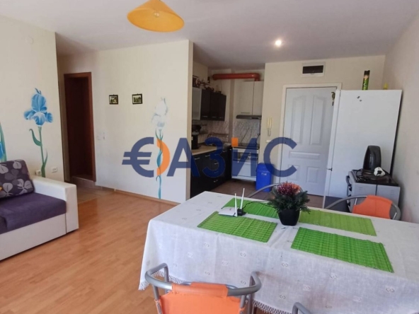 Тристаен апартамент в к.к. Слънчев бряг - 90 кв.м за 900 €/кв.м - Снимка #1