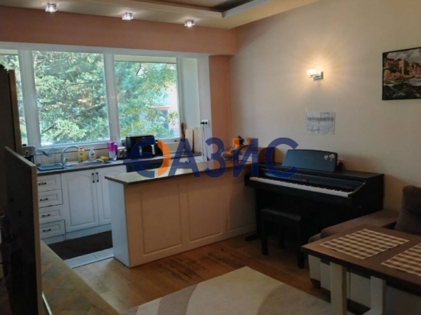Тристаен апартамент в Несебър - 70 кв.м за 2286 €/кв.м - Снимка #1