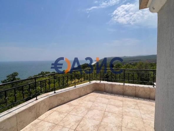 Четиристаен апартамент в Обзор - 236 кв.м за 510 €/кв.м - Снимка #1