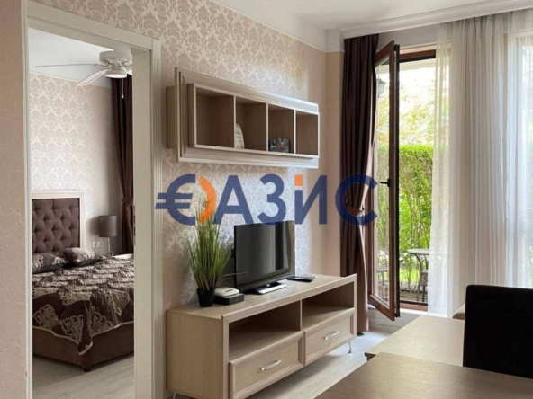 Двустаен апартамент в к.к. Слънчев бряг - 45 кв.м за 1032 €/кв.м - Снимка #1