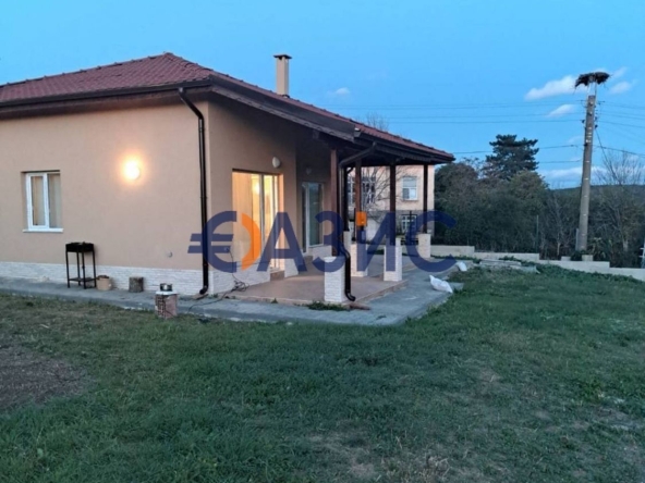 Тристаен апартамент в с. Равадиново, Област Бургас - 116 кв.м за 1413 €/кв.м - Снимка #1