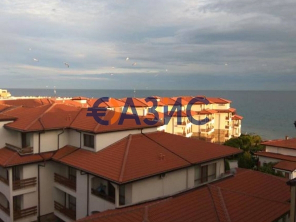 Двустаен апартамент в к.к. Елените - 72 кв.м за 702 €/кв.м - Снимка #1