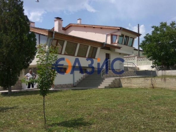 Къща в с. Детелина, Област Варна - 370 кв.м за 248 €/кв.м - Снимка #1