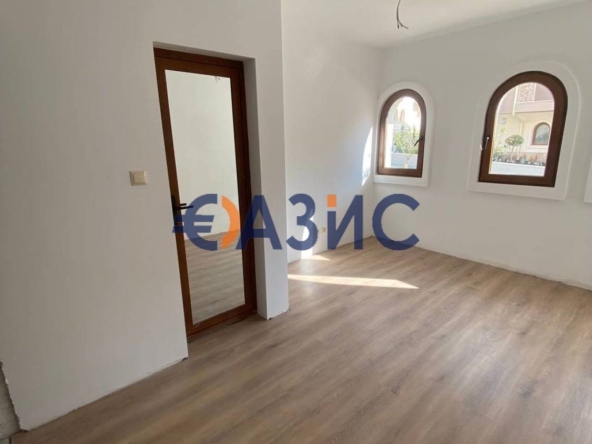 Двустаен апартамент в с. Кошарица, Област Бургас - 57 кв.м за 694 €/кв.м - Снимка #1