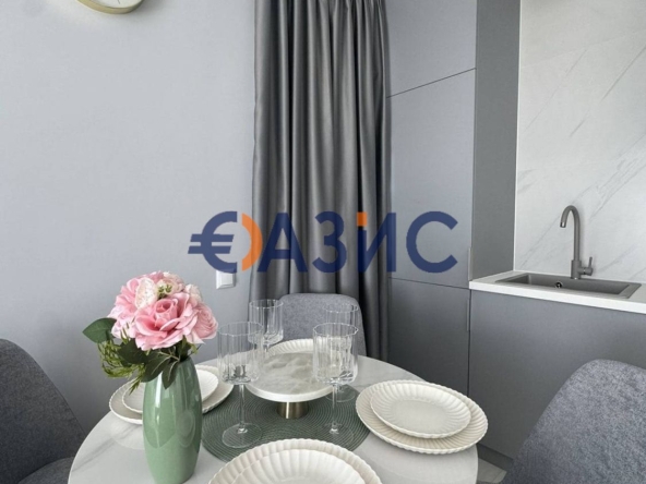 Тристаен апартамент в к.к. Слънчев бряг - 97 кв.м за 1173 €/кв.м - Снимка #1