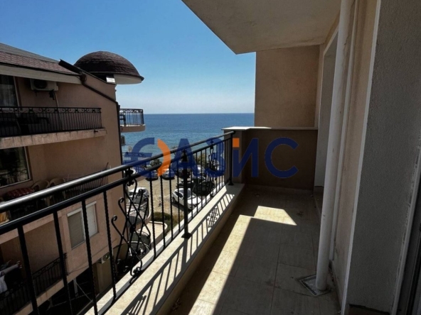 Двустаен апартамент в Свети Влас - 61 кв.м за 2005 €/кв.м - Снимка #1