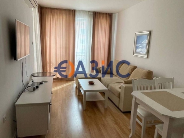 Двустаен апартамент в к.к. Слънчев бряг - 54 кв.м за 1439 €/кв.м - Снимка #1
