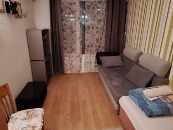 Дава се под наем Тристаен апартамент в Бургас, Братя Миладинови - 84 кв.м за 433.5 € - Снимка #1