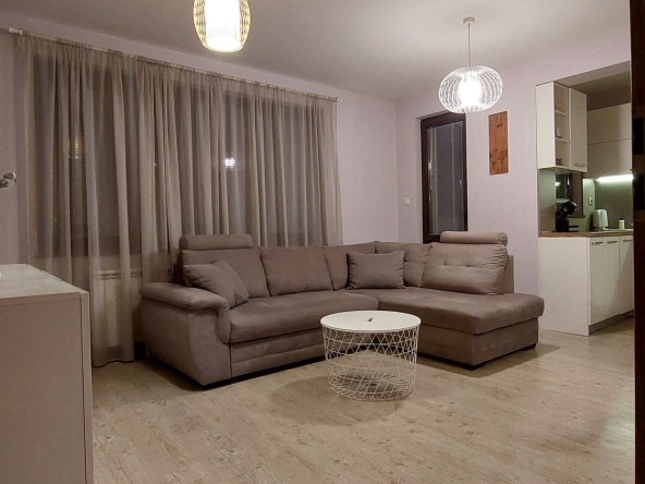 Дава се под наем Двустаен апартамент в София, Студентски град - 65 кв.м за 500 € - Снимка #1