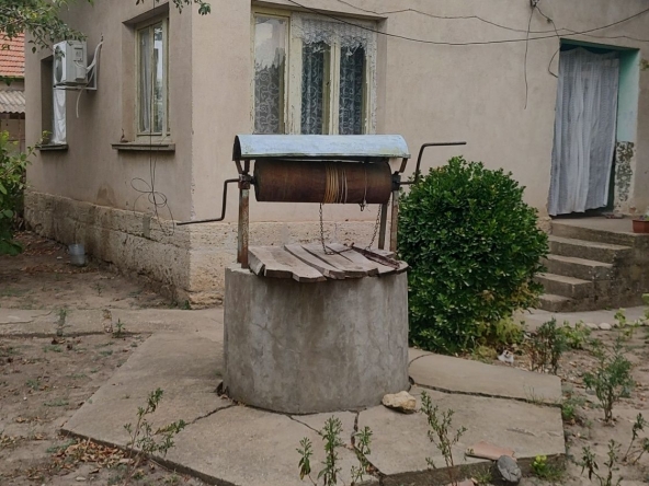 Къща в Враца, Квартал 103 - 34 кв.м за 300 €/кв.м - Снимка #1