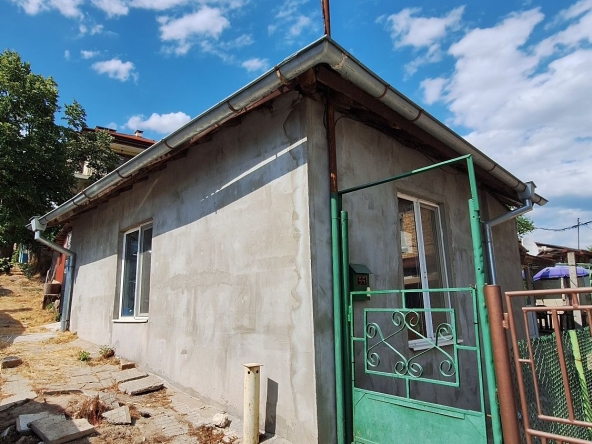 Къща в Нови пазар - 112 кв.м за 365 €/кв.м - Снимка #1