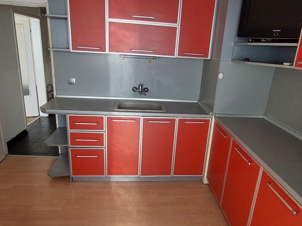 Дава се под наем Едностаен апартамент в Пазарджик, Устрем - 43 кв.м за 219.3 € - Снимка #1