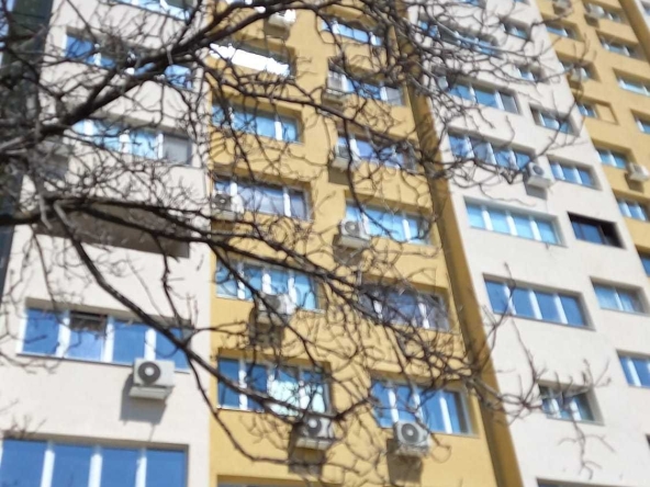 Тристаен апартамент в Радомир - 73 кв.м за 489 €/кв.м - Снимка #1