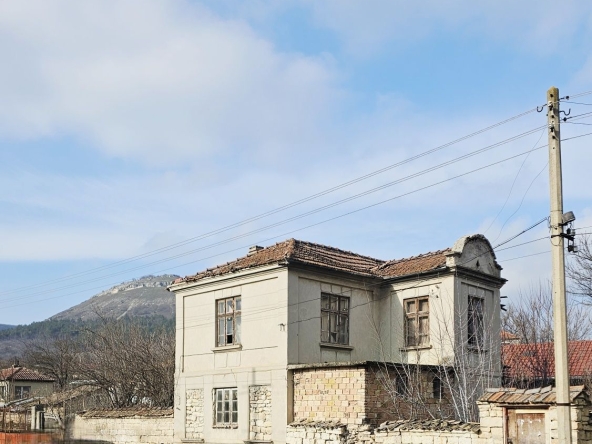 Къща в с. Венчан, Област Варна - 45 кв.м за 261 €/кв.м - Снимка #1