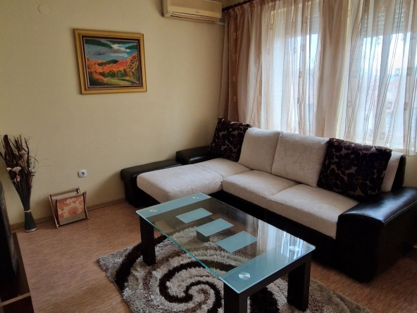 Дава се под наем Двустаен апартамент в Сандански - 62 кв.м за 255 € - Снимка #1