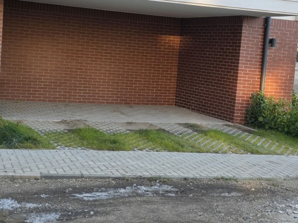 Дава се под наем Гараж / Паркомясто в София, Надежда 4 - 17 кв.м за 76.5 € - Снимка #1