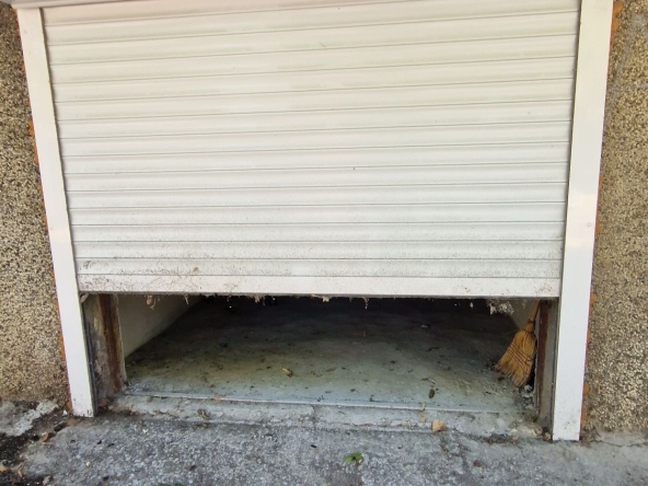 Гараж / Паркомясто в Силистра, Център - 20 кв.м за 893 €/кв.м - Снимка #1