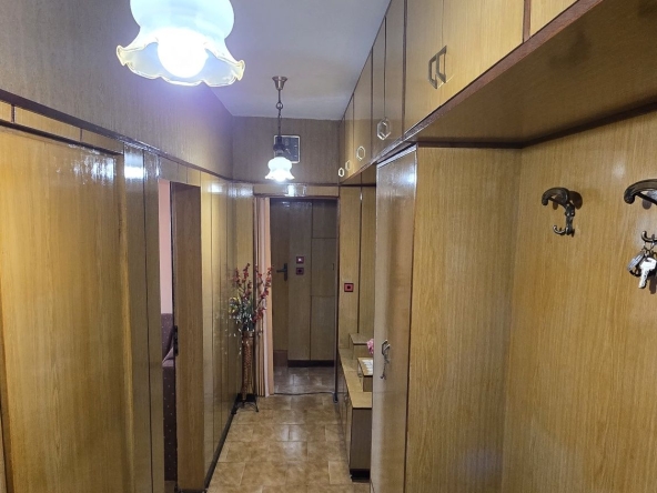 Дава се под наем Четиристаен апартамент в Варна, Лятно кино Тракия - 90 кв.м за 500 € - Снимка #1