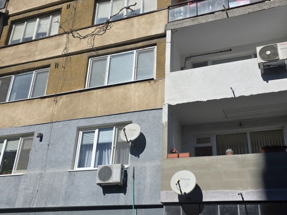 Дава се под наем Двустаен апартамент в Силистра, Римска гробница - 68 кв.м за 48450 € - Снимка #1